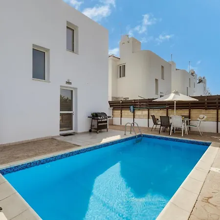 Dafni Villa *